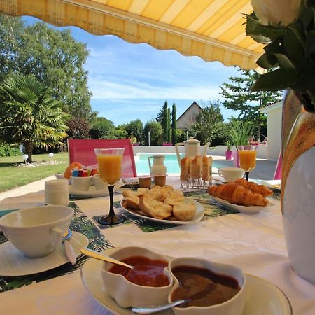 Les Carpes A Limoges Bed & Breakfast Exterior photo